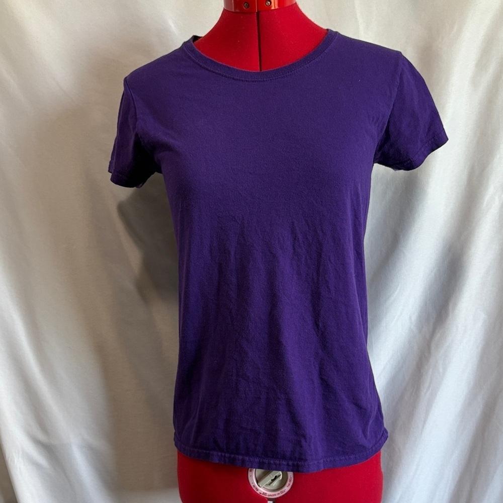 Gildan Women's Purple Short Sleeve T-Shirt